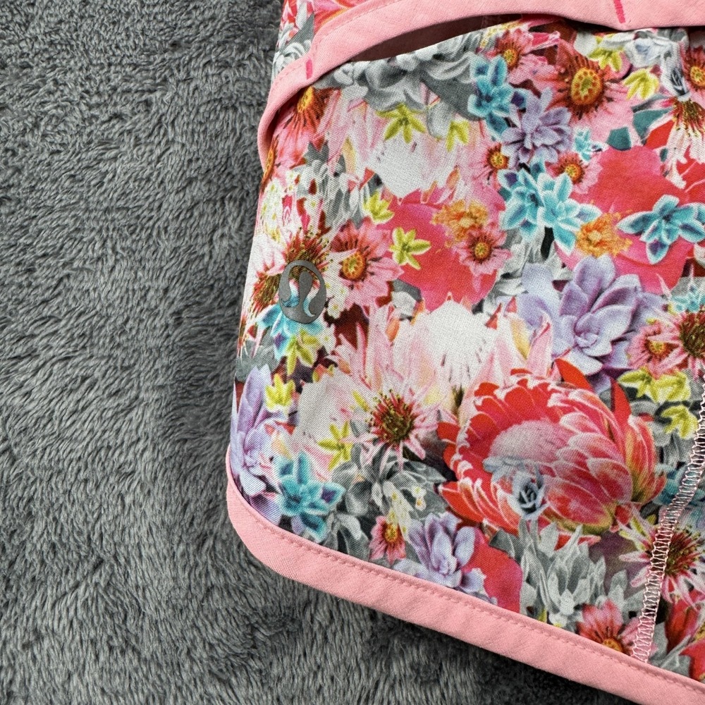Lululemon Run Speed‎ Shorts Womens 6 Pink Floral Print Run Gym Athletic Pocket - Picture 3 of 10